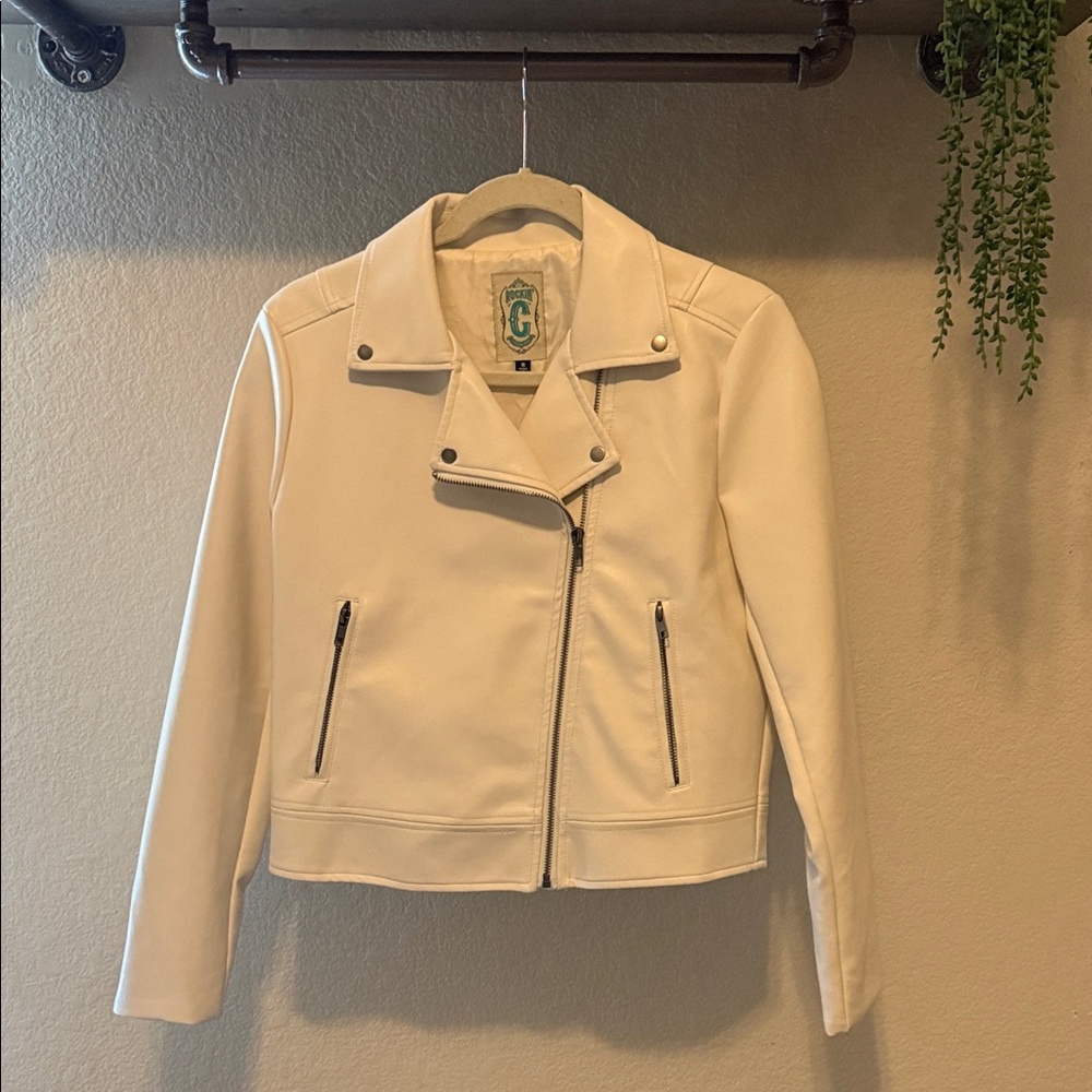 Chic Cream Leather Jacket